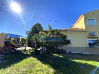 Chalet en venta en Oliva Playa en Oliva