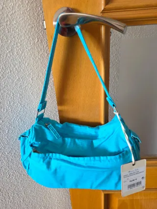 Bolso Massimo Dutti azul turquesa