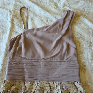 Vestido de fiesta beige y dorado