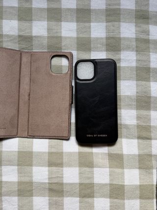 Funda iPhone 13 Ideal of Sweden Negra