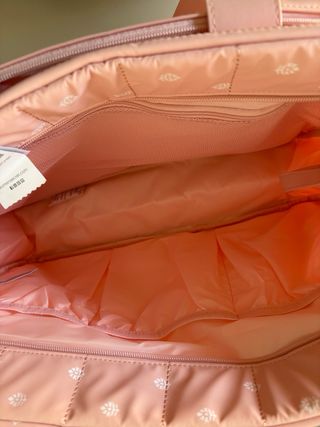 Bolso de viaje rosa estampado