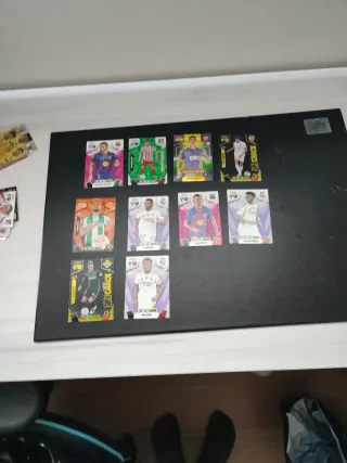 Cromos de fútbol variados