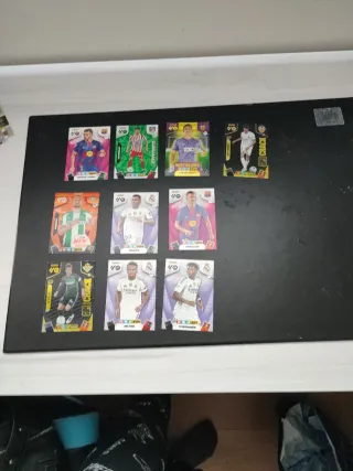 Cromos de fútbol variados