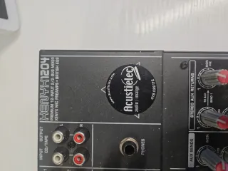 Mezclador Behringer Xenyx 1204