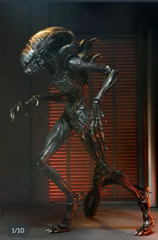 NECA Alien Romulus Scorched Xenomorfo Figura