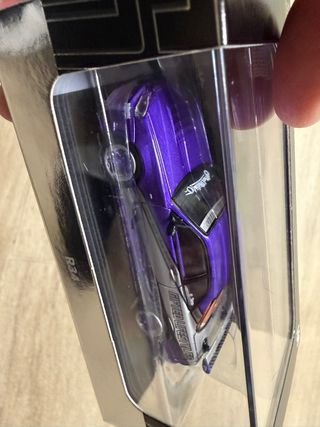 Nissan Skyline GT-R R34 1:64