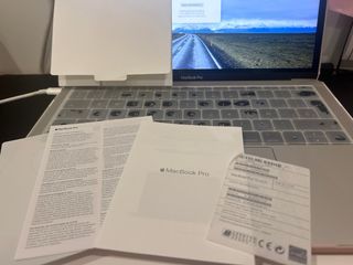 MacBook Pro 13” 2017 i5 8GB RAM Argento