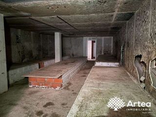 Local comercial en venta en Santutxu en Bilbao