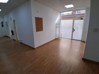 Local comercial en venta en Santa Cruz - Industria - Polígono Campollano en Albacete