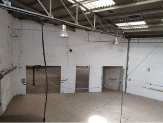 Nave industrial en venta en Madrigal en Villarreal