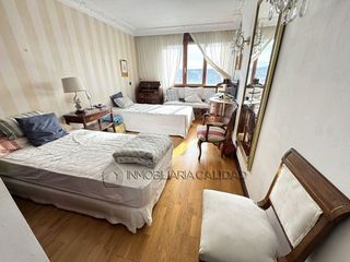 Piso en venta en Plaza España - Villa Pilar - Reyes Católicos - Vadillos en Burgos