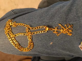 Colgate de la lejion con cadena con estuche