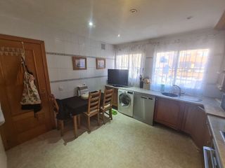 Casa adosada en venta en Velilla de San Antonio