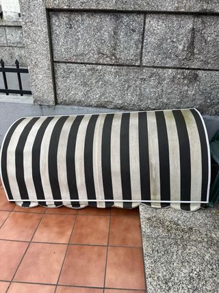 Toldo Rayas Blanco y Negro