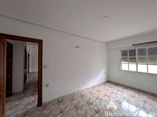 Piso en venta en Linares