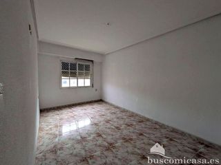 Piso en venta en Linares