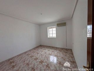Piso en venta en Linares