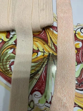 Gallone in lana rosa