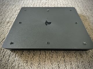 PlayStation 4 de 1 TB poco uso versión 10.5