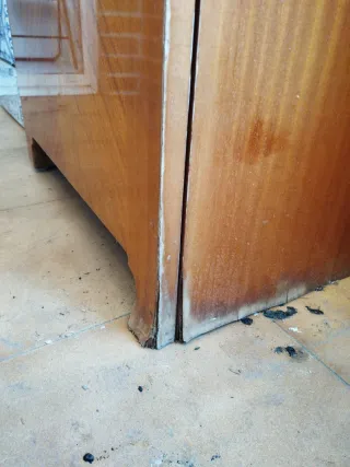 Mueble antiguo con maquina de coser Hexagon