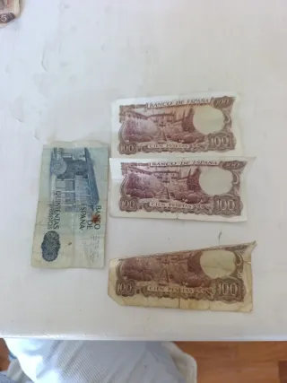 Lote 4 Billetes 100 y 500 Pesetas 1970 y 1979