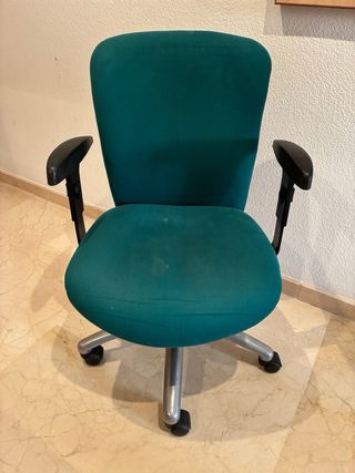 Silla de escritorio ergonómica cómoda