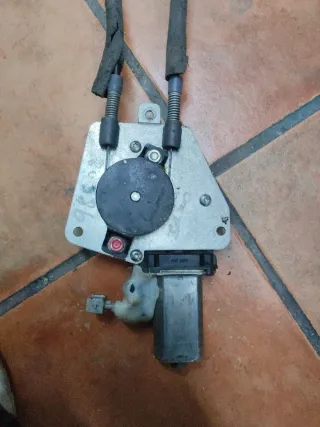 Elevalunas Eléctrico Citroën Saxo Izquierdo