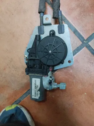 Elevalunas Eléctrico Citroën Saxo Izquierdo