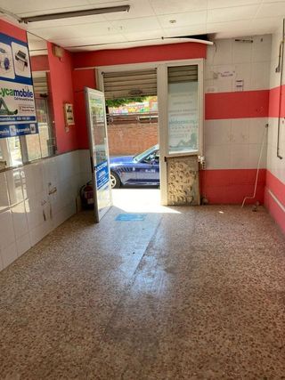 Local comercial en alquiler en Centre - Eixample – Can Llobet – Can Serra en Barbera del Vallès