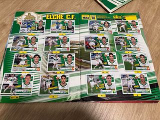 Lote de 12 álbumes cromos fútbol incompletos