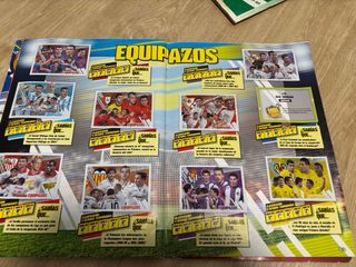 Lote de 12 álbumes cromos fútbol incompletos