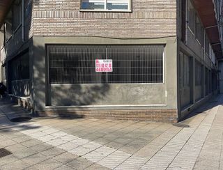 Local comercial en alquiler en Buenavista - El Cristo en Oviedo