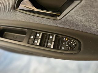 Renault 5 E-TECH 2025