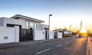 Chalet en venta en Zubia (La)