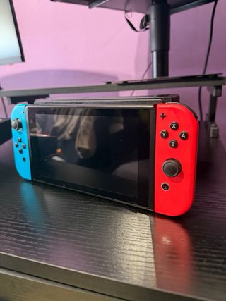 Nintendo Switch + Zelda Breath of the Wild + Pokémon Scarlatto