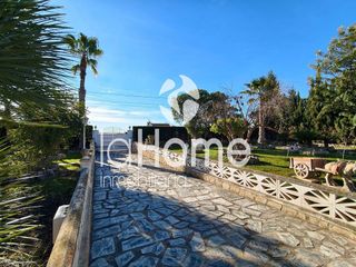 Chalet en venta en Urbanizaciones en Llíria