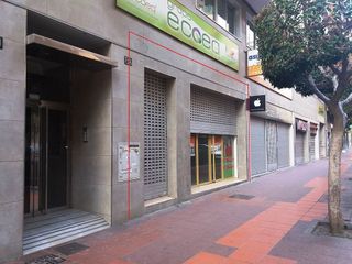 Local comercial en alquiler en Barrio Alto - San Félix - Oliveros - Altamira en Almería