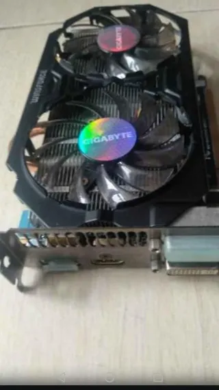 tarjeta gráfica Nvidia GeForce gigabyte 192 bites