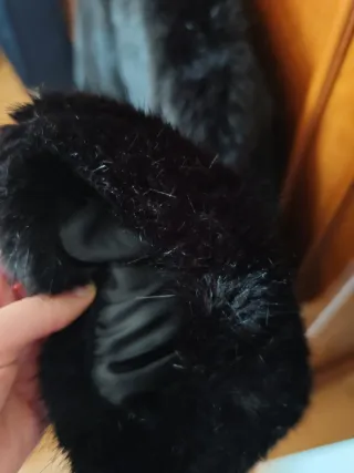 Abrigo pelo Bershka negro talla M