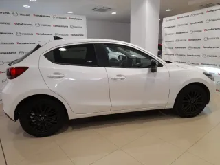 Mazda 2 2022