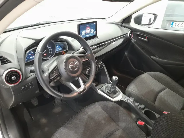Mazda 2 2022