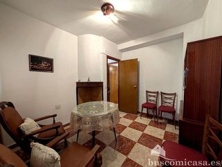 Piso en venta en Linares