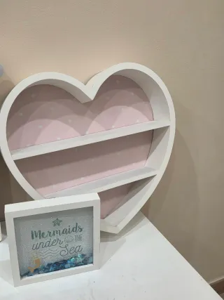 Scrivania per bambini con specchio e scaffale