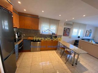 Casa adosada en venta en Salatar en Roses