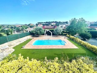 Chalet en venta en Caldes de Malavella