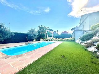 Chalet en venta en Caldes de Malavella