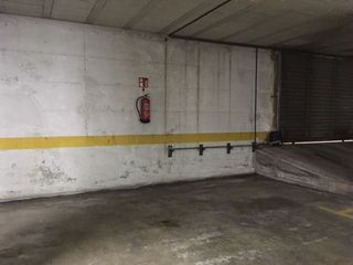 Garaje en venta en Eixample Sud – Migdia en Girona