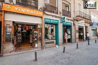 Local comercial en alquiler en Cortes - Huertas en Madrid