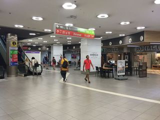 Local comercial en alquiler en Opañel en Madrid