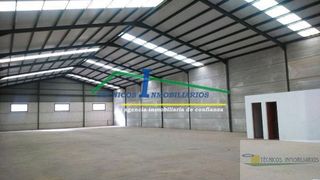 Nave industrial en alquiler en Oeste en Mérida